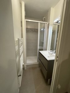 Salle-de-bain après réhabilitation