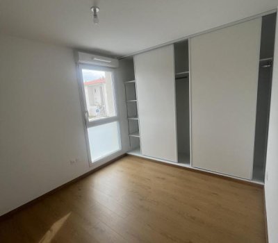 Villa Mitoyenne T4 Duplex – Terrasse & jardin – Seilh – Parking inclus