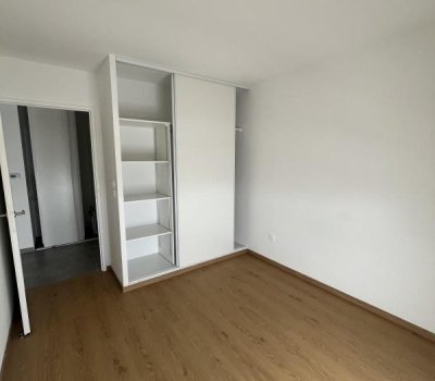 À louer : T3 lumineux avec balcon – Résidence Baglin 4 à Seilh – 1er étage – 65,28 m² – Loyer 939,44 € – Parking inclus