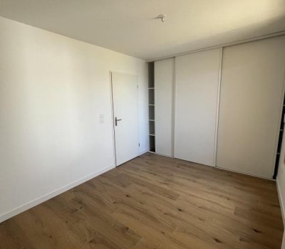 À louer : T3 Duplex Neuf en RDC avec terrasse et jardin – Construction écologique en terre crue – Cornebarrieu – Parking inclus