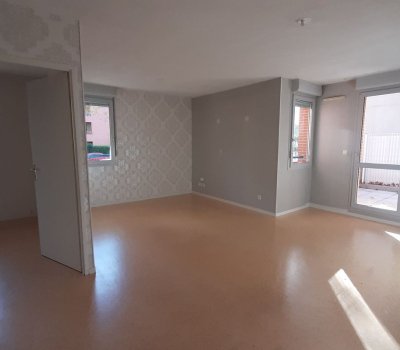 TOULOUSE AV DE LOMBEZ - T5 - A VENDRE