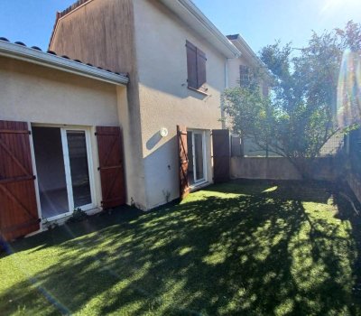 À louer : Villa T3 spacieuse à Saint-Jean – Résidence CLAIR DE LUNE