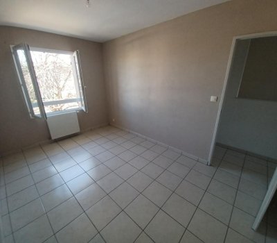 À louer : Villa T3 spacieuse à Saint-Jean – Résidence CLAIR DE LUNE