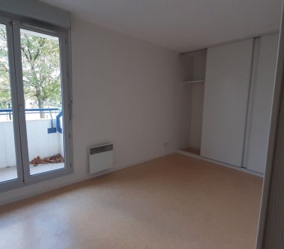 TOULOUSE AV DE LOMBEZ - T5 - A VENDRE