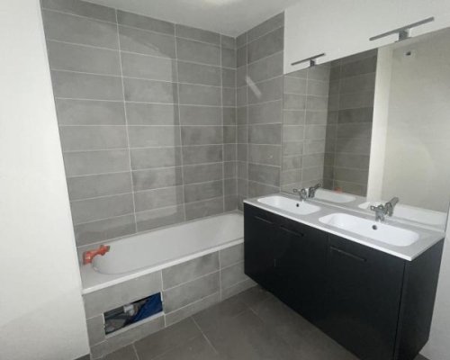 T4 Rez-de-chaussée – Le 160 – Logement unique en RDC – Parking inclus