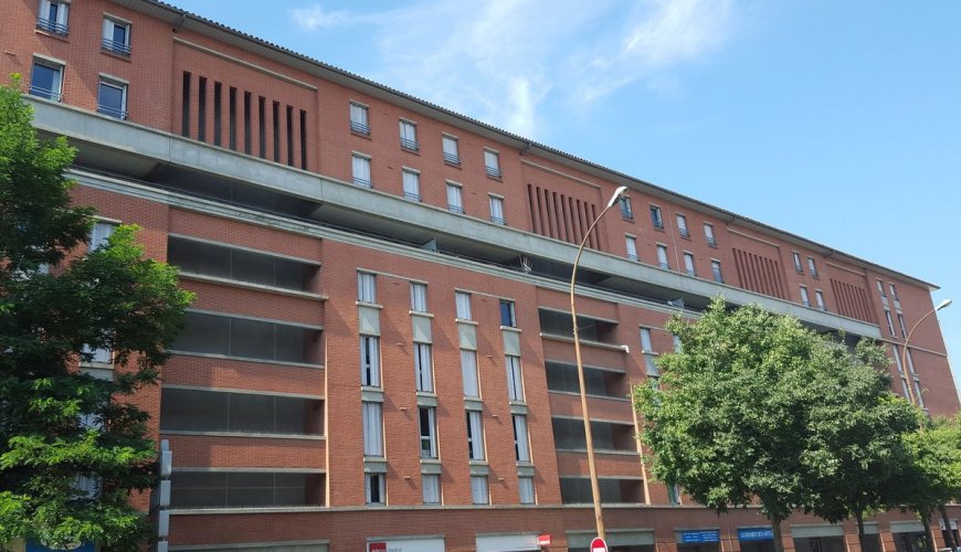 TOULOUSE PATTE D'OIE - Local d'activité loué - A VENDRE