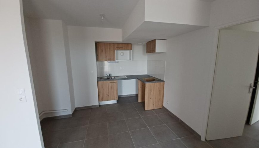 À louer : T3 neuf avec balcon en 7ème et dernière étage DISPONIBLE – Résidence LE VENT DES CIMES – Toulouse