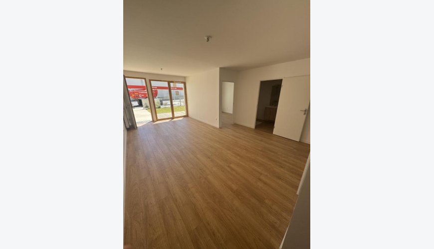 T3 LUMINEUX AVEC JARDIN, CUISINE EQUIPEE & PARKING EXTERIEUR - SECTEUR CORNEBARRIEU