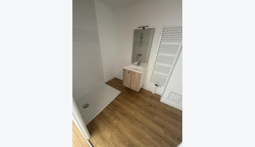 T3 LUMINEUX AVEC JARDIN, CUISINE EQUIPEE & PARKING EXTERIEUR - SECTEUR CORNEBARRIEU