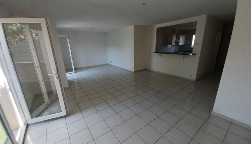 À louer : Villa T3 spacieuse à Saint-Jean – Résidence CLAIR DE LUNE