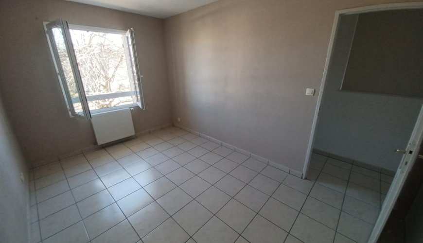 À louer : Villa T3 spacieuse à Saint-Jean – Résidence CLAIR DE LUNE