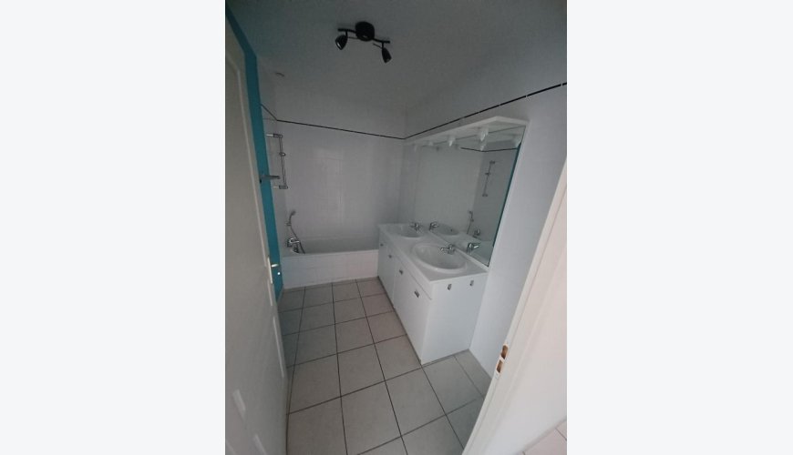 À louer : Villa T3 spacieuse à Saint-Jean – Résidence CLAIR DE LUNE