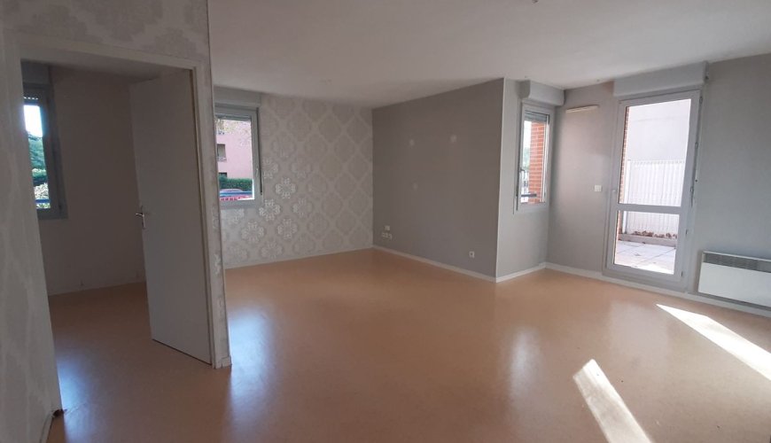 TOULOUSE AV DE LOMBEZ - T5 - A VENDRE