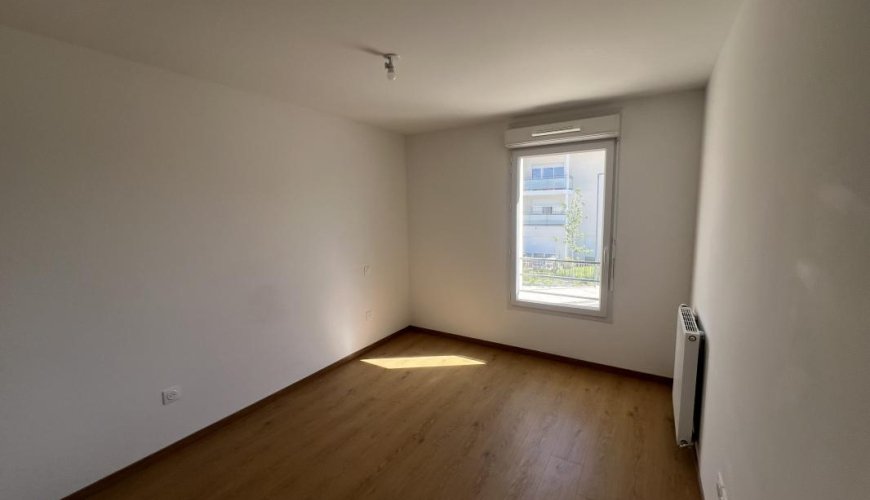 À louer : T3 récent avec terrasse – Résidence VILLA VERDE – Seilh