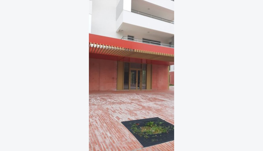 TOULOUSE EMPALOT - LOCAL NEUF